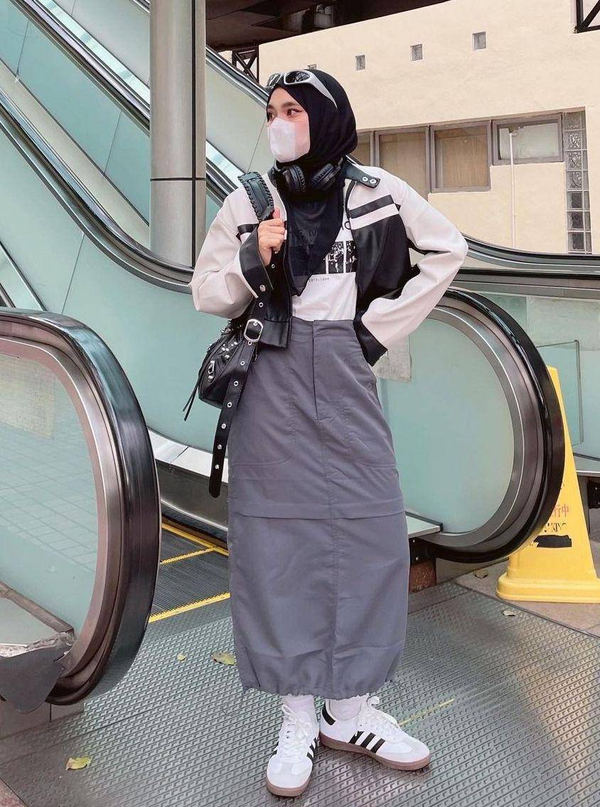 OOTD hijab racing jacket (instagram.com/olavee_)
