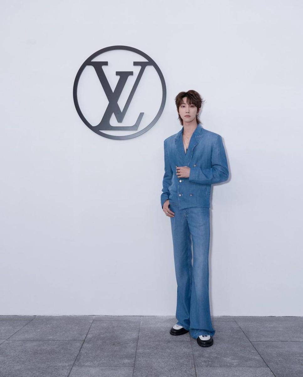 Potret The8 SEVENTEEN di Louis Vuitton Pre-Fall 2024 Show Shanghai (instagram.com/xuminghao_o)