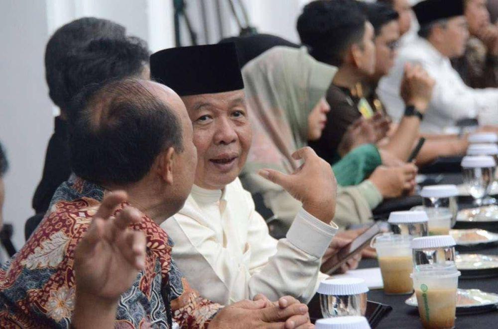 Sekretaris Daerah (Sekda) Kabupaten Bogor Burhanudin hadir dalam Rapat Koordinasi Ketahanan Pangan dan Produktivitas Pertanian Tingkat Jawa Barat, di Gedung Sate, Bandung, Kamis (18/4). (dok. Pemdaprov Jawa Barat)