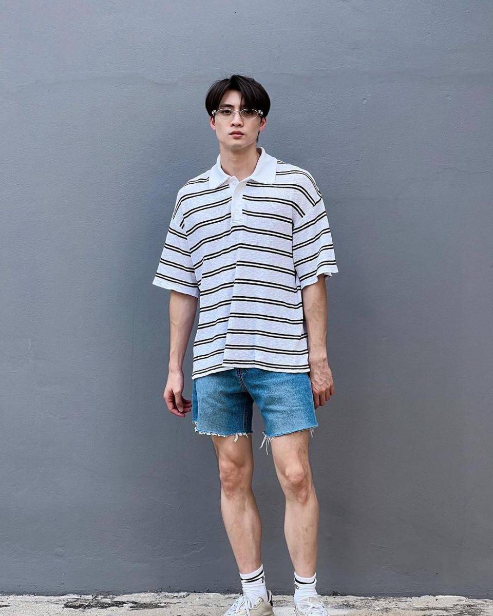 potret outfit nongkrong pakai polo shirt ala Mean Phiravich (instagram.com/m34nismind)