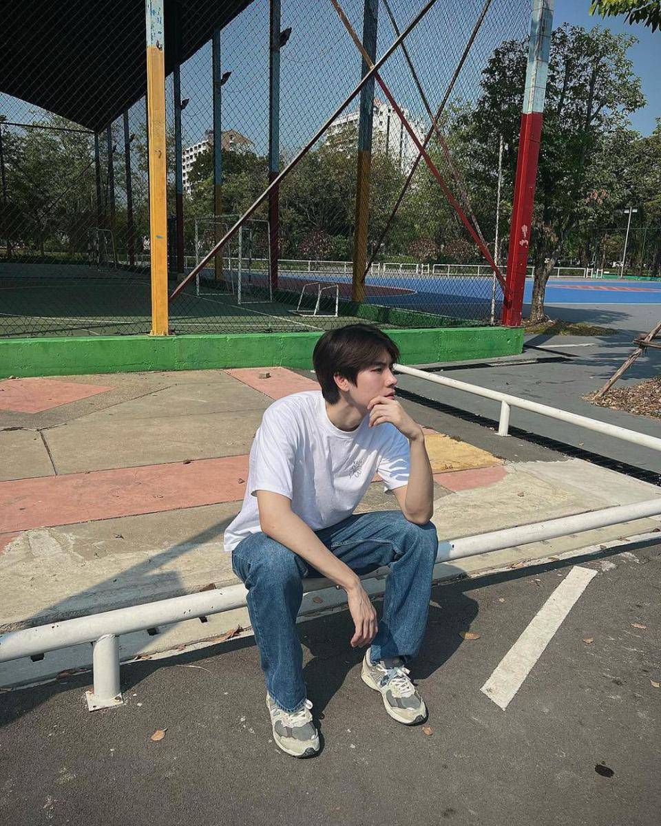 potret outfit kasual ala JJay Patiphan (instagram.com/jjaypf)