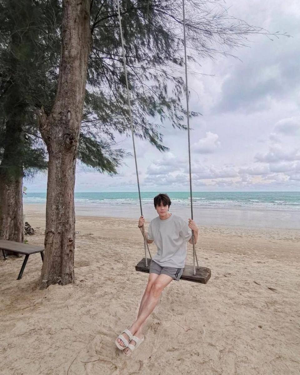 potret outfit traveling ala Jimmy Potiwihok (instagram.com/jimmyyjp)