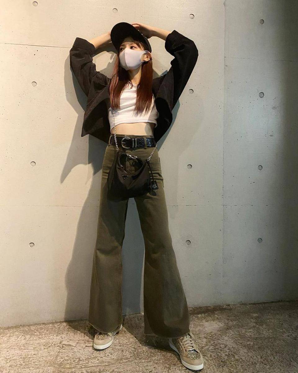 Yoshii Miyu (instagram.com/miyu_yoshii32)