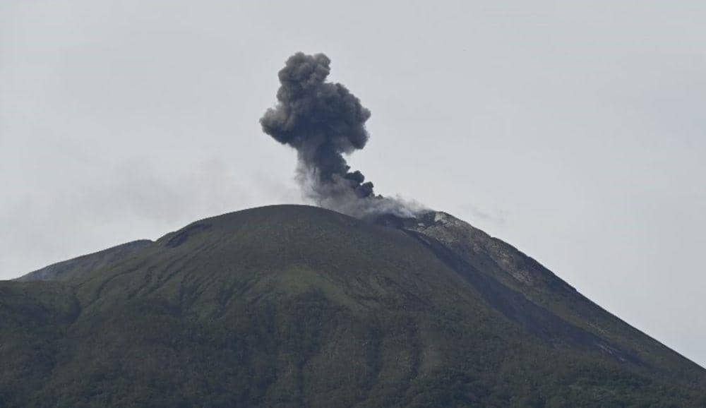 7 Gunung Berapi Indonesia yang Erupsi Sepanjang April 2024