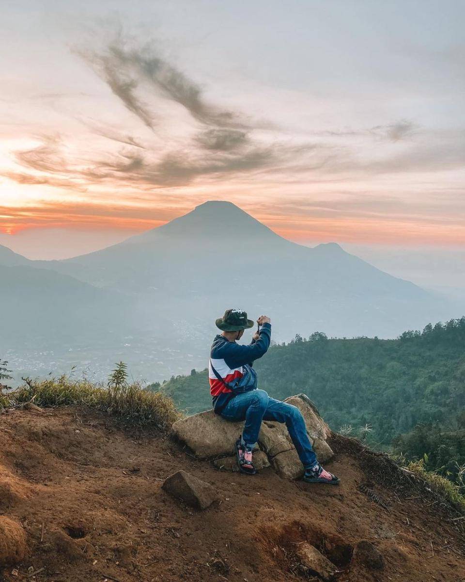 Bukit Sikunir (instagram.com/tarnandoete)