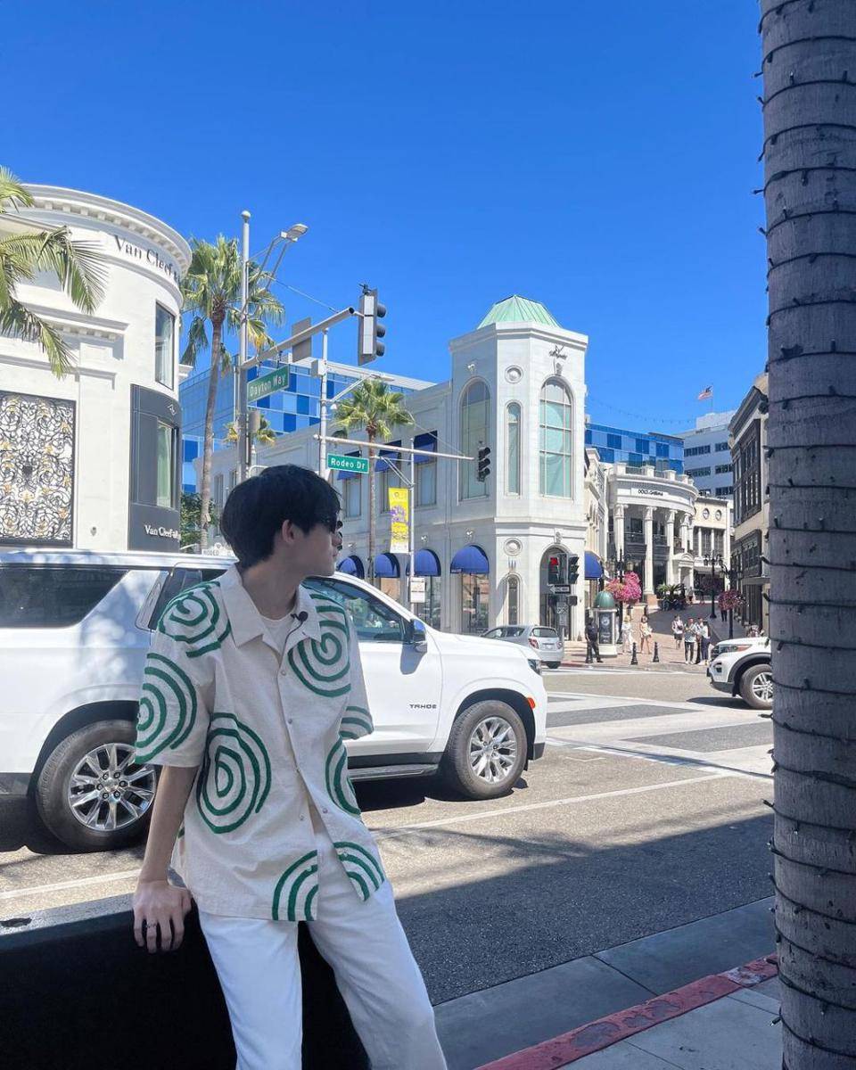 Winwin WayV (instagram.com/wwiinn_7)