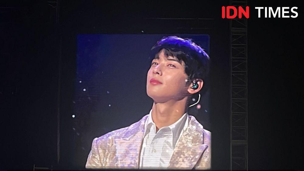 Cha Eun Woo Kenang Pertama Tampil di Jakarta, Dibentuk Rasi Bintang!