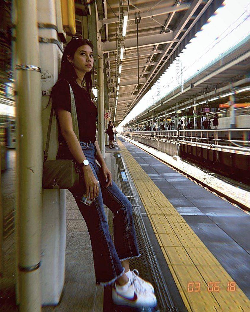 Celana panjang ala Yuki Kato (instagram.com/yukikt)