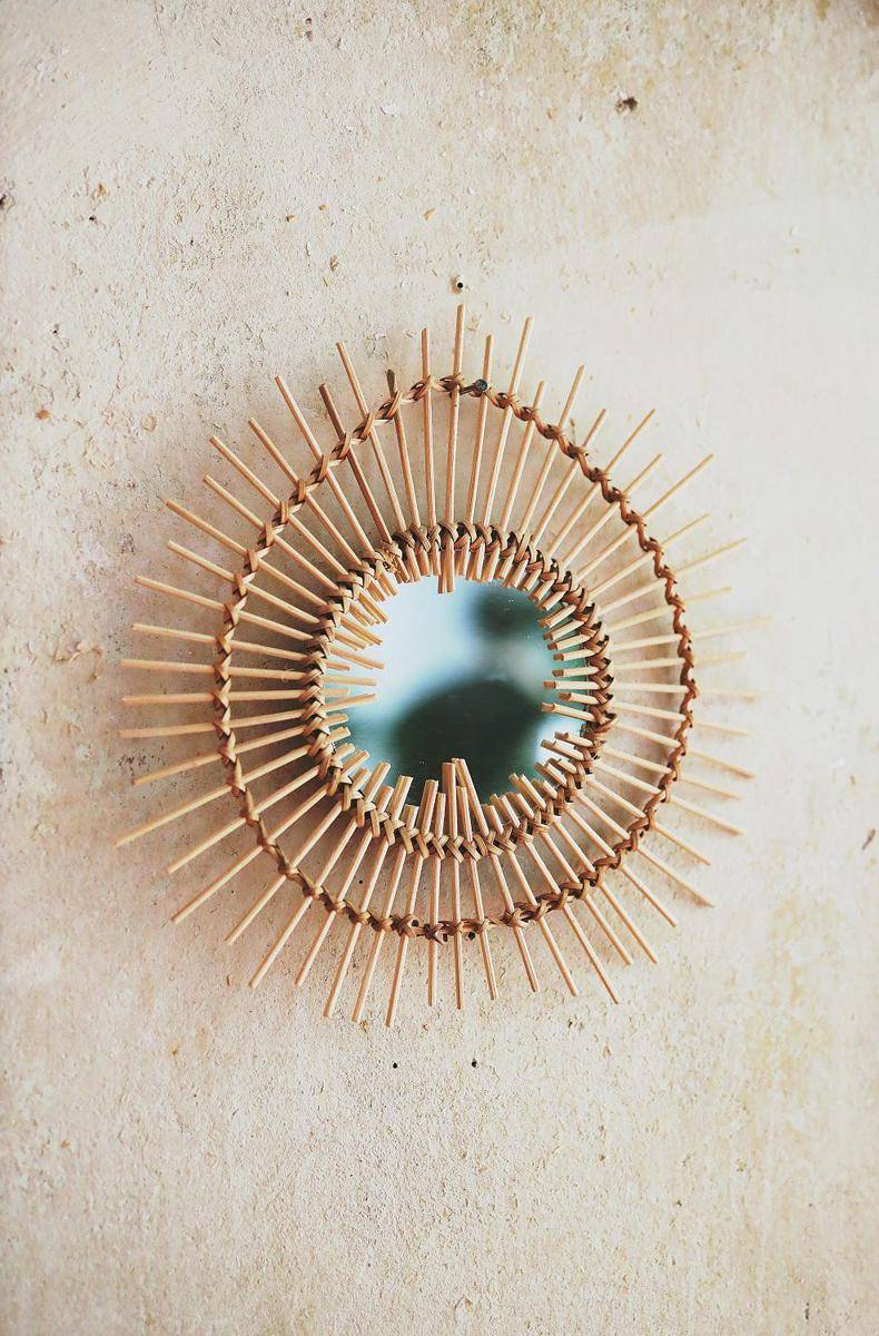 ide furnitur rotan (unsplash.com/@folkmade)