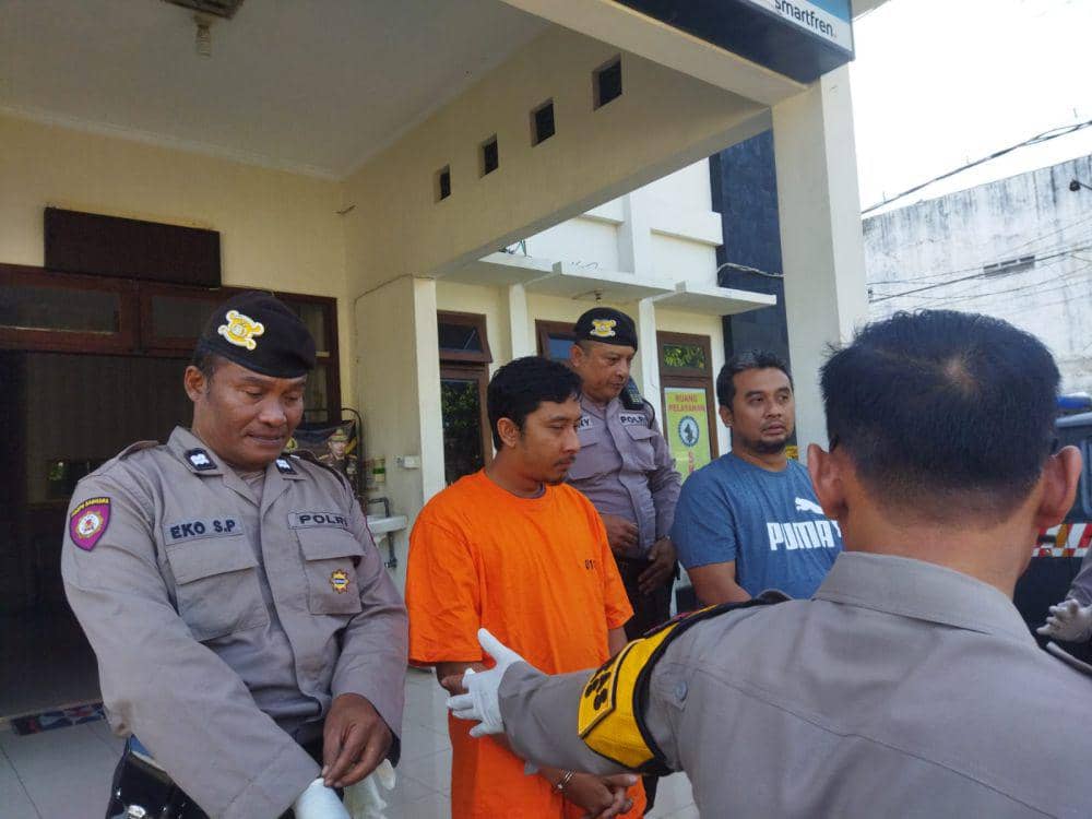 Konferensi pers kurir narkoba 2 kilogram di Polsek Lowokwaru. (IDN Times/Rizal Adhi Pratama)