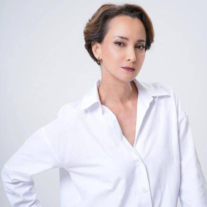 Potret Karina Suwandi yang berperan sebagai Ana di serial The Perfect Strangers (dok.instagram/karina.suwandi81)