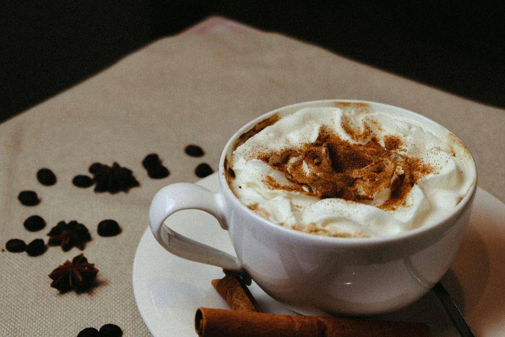 inspirasi topping whip cream (pexels.com/@rahibyaqubov)