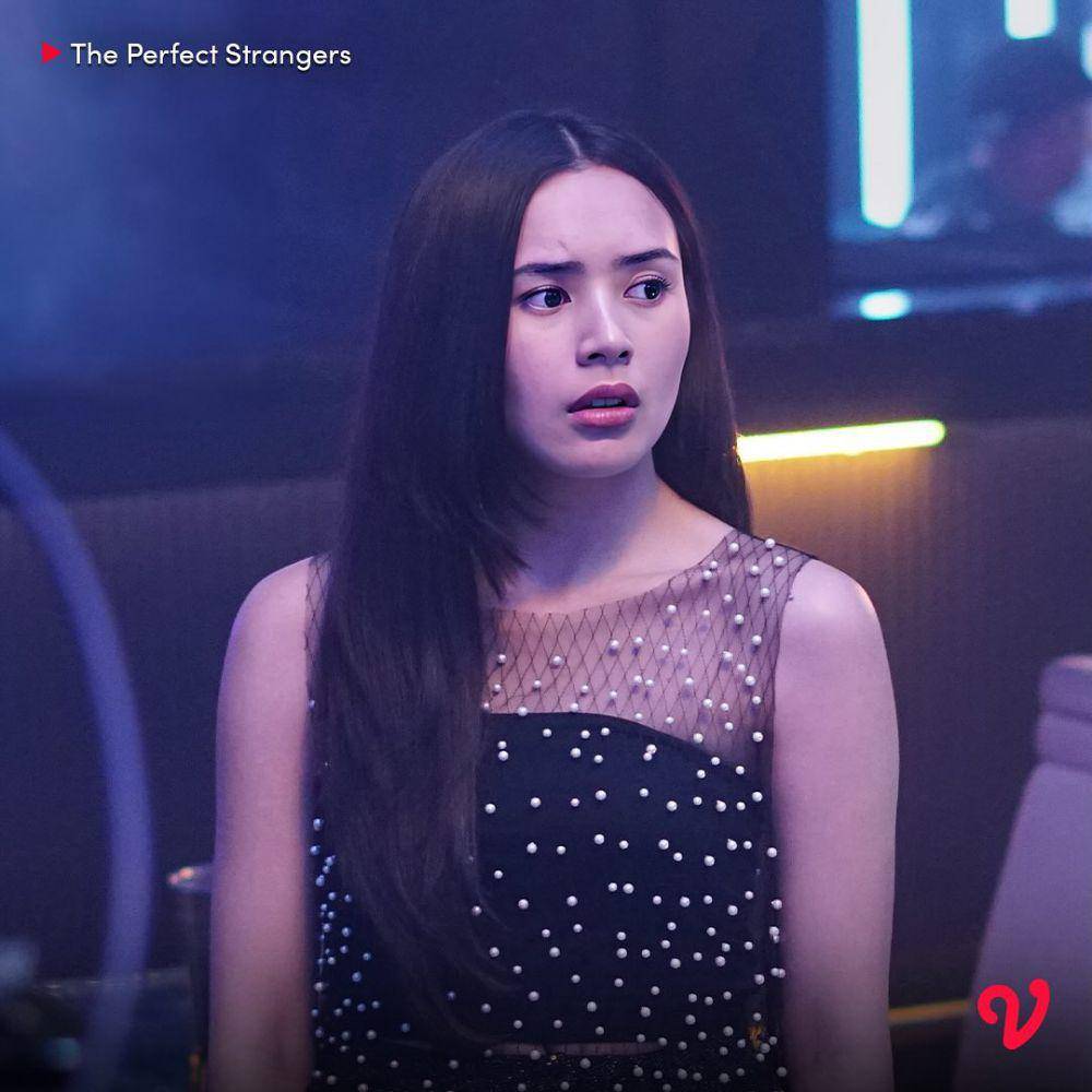 Still cut Beby Tsabina sebagai Alexa di serial The Perfect Strangers  (dok.Vidio/The Perfect Strangers)