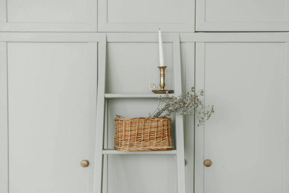 ide furnitur rotan (unsplash.com/@pavel-danilyuk)