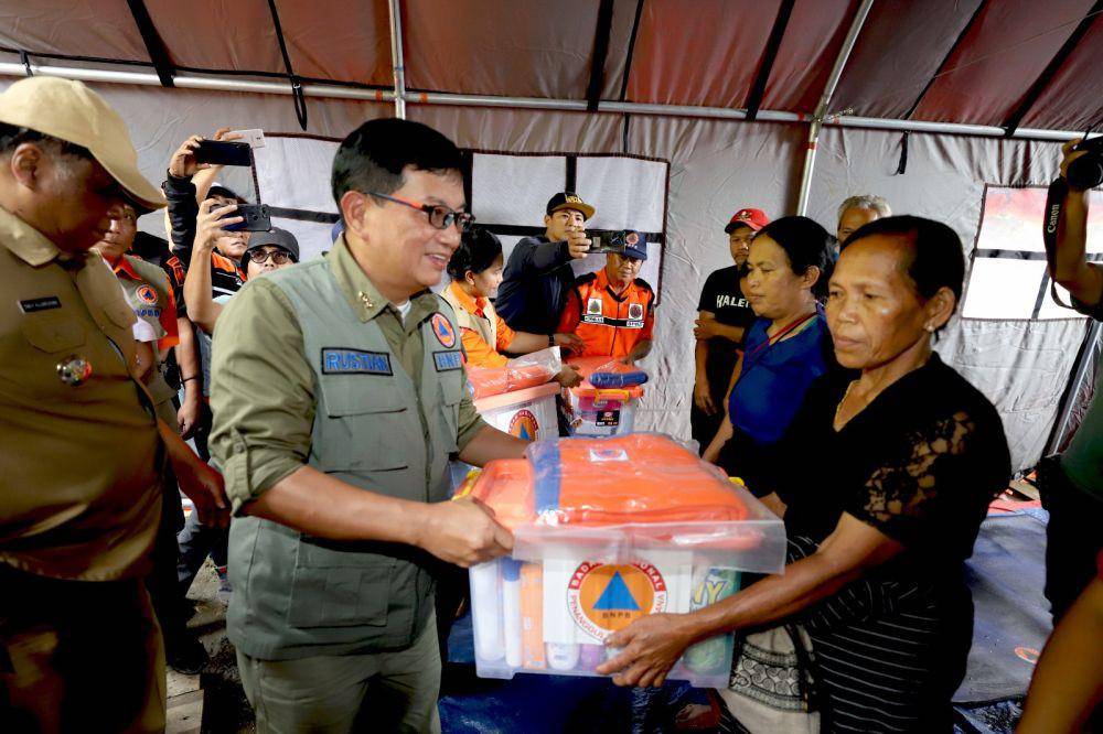 Ilustrasi penyaluran bantuan korban (Dok. BNPB)