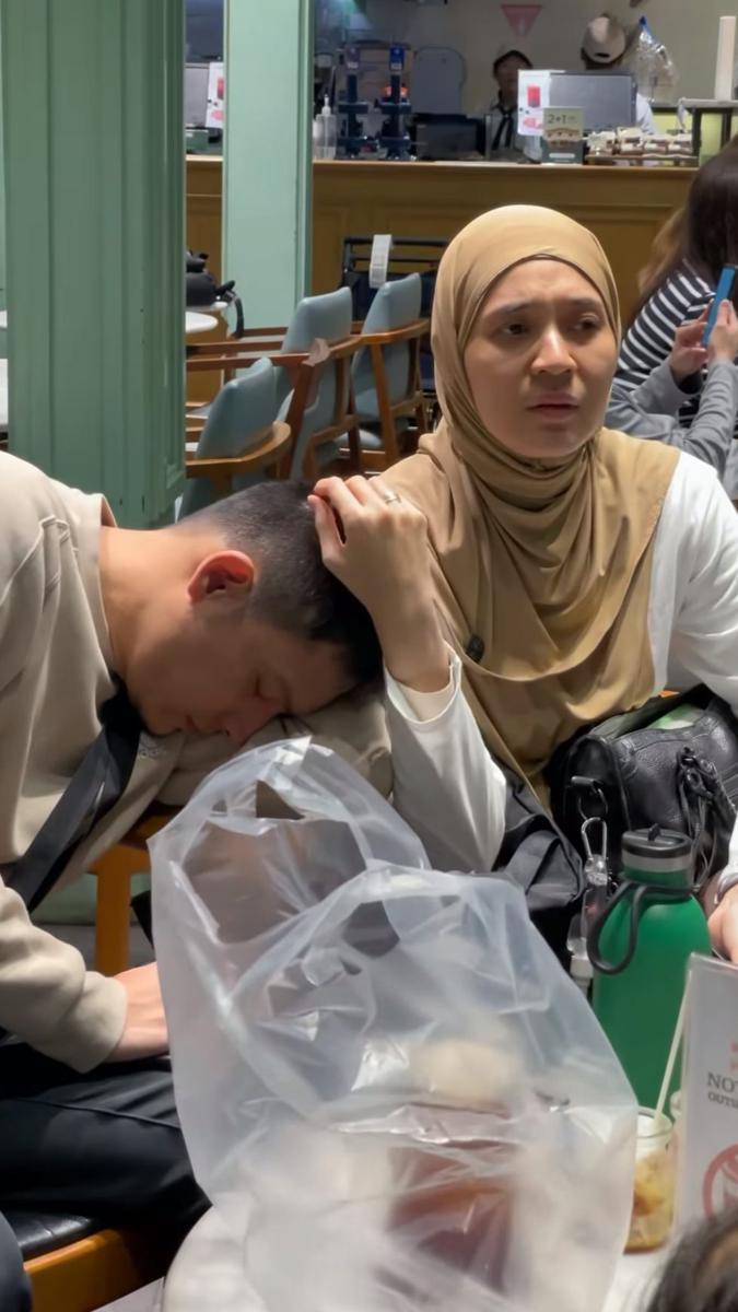 potret Dhini Aminarti dukung Dimas Seto di acara London Marathon (instagram.com/dimasseto)