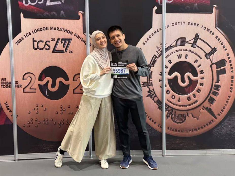 potret Dhini Aminarti dukung Dimas Seto di acara London Marathon (instagram.com/dimasseto)