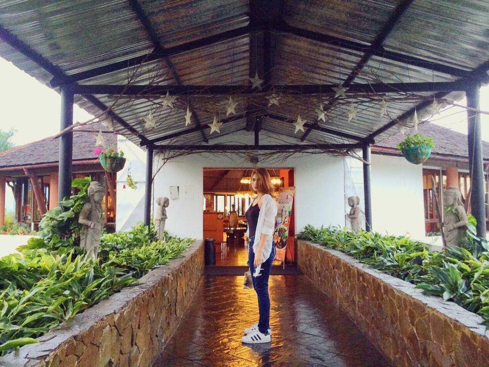 Busana badan curvy ala Rinda (instagram.com/lunarivory)