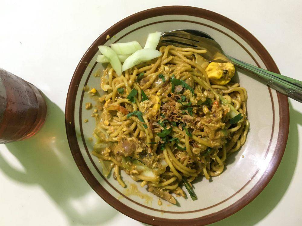 Sepiring bakmi jawa yang biasa dimasak rebus atau godhog dan goreng (Dok.Pribadi/Natalia Indah)