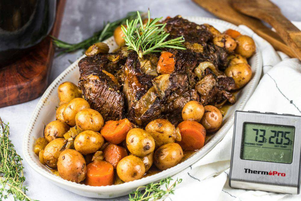 cara membuat semur kentang khas sikunir dieng (unsplash.com/ThermoPro)