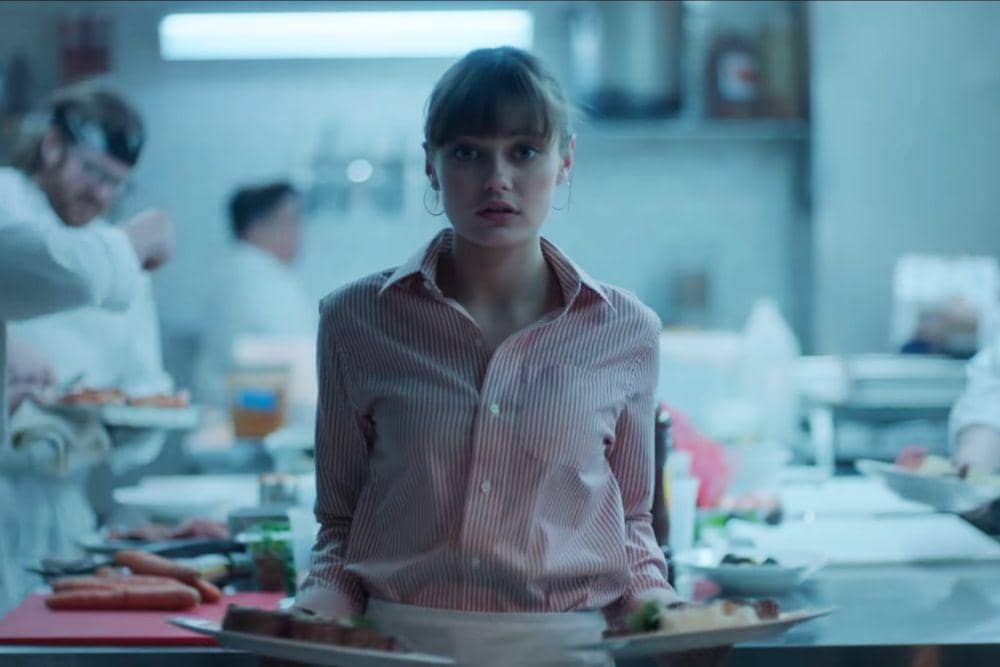 Ella Purnell dalam serial Sweetbitter (dok. Starz/Sweetbitter)