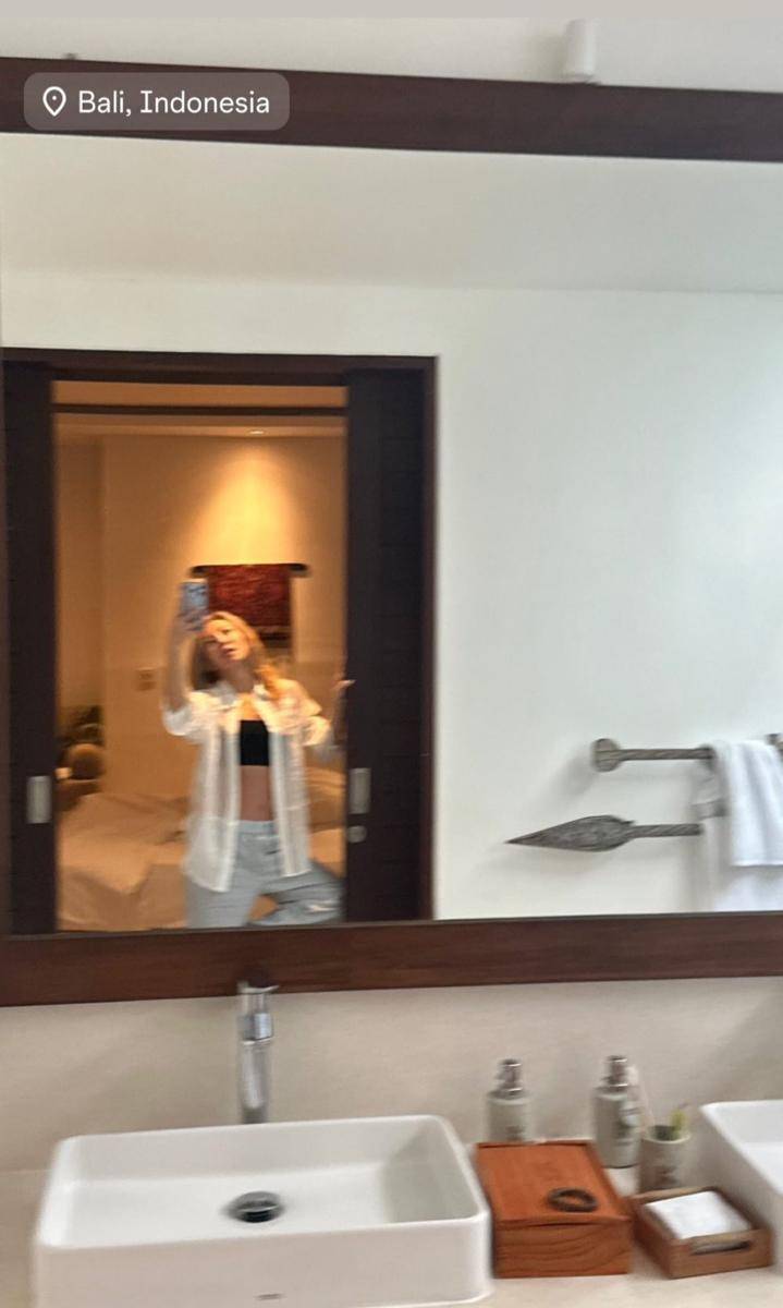 potret Hyoyeon SNSD OTW hingga tiba di Bali (instagram.com/hyoyeon_x_x)