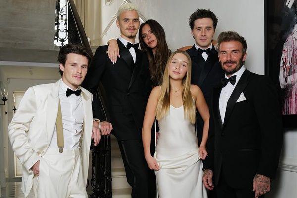 7 Momen Pesta Ulang Tahun ke-50 Victoria Beckham, Spice Girls Reunian!