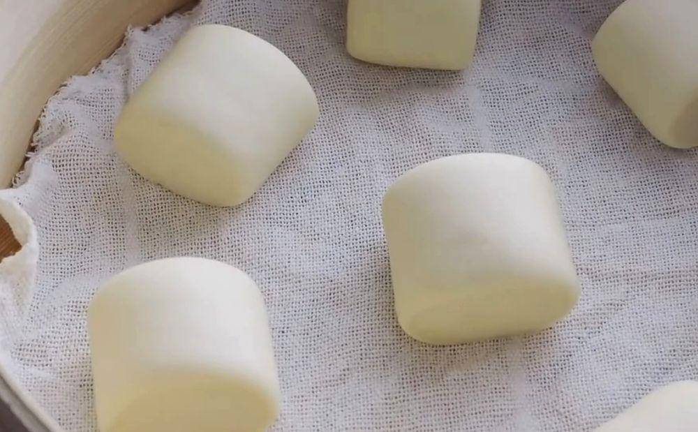 ilustrasi mantou (youtube.com/Miyano Recipe)