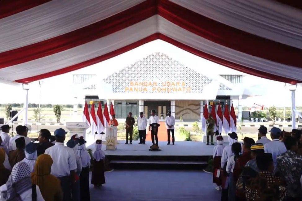 Presiden Jokowi meresmikan Bandara Panua Pohuwato di Kabupaten Pohuwato, Provinsi Gorontalo. (youtube.com/Sekretariat Presiden)