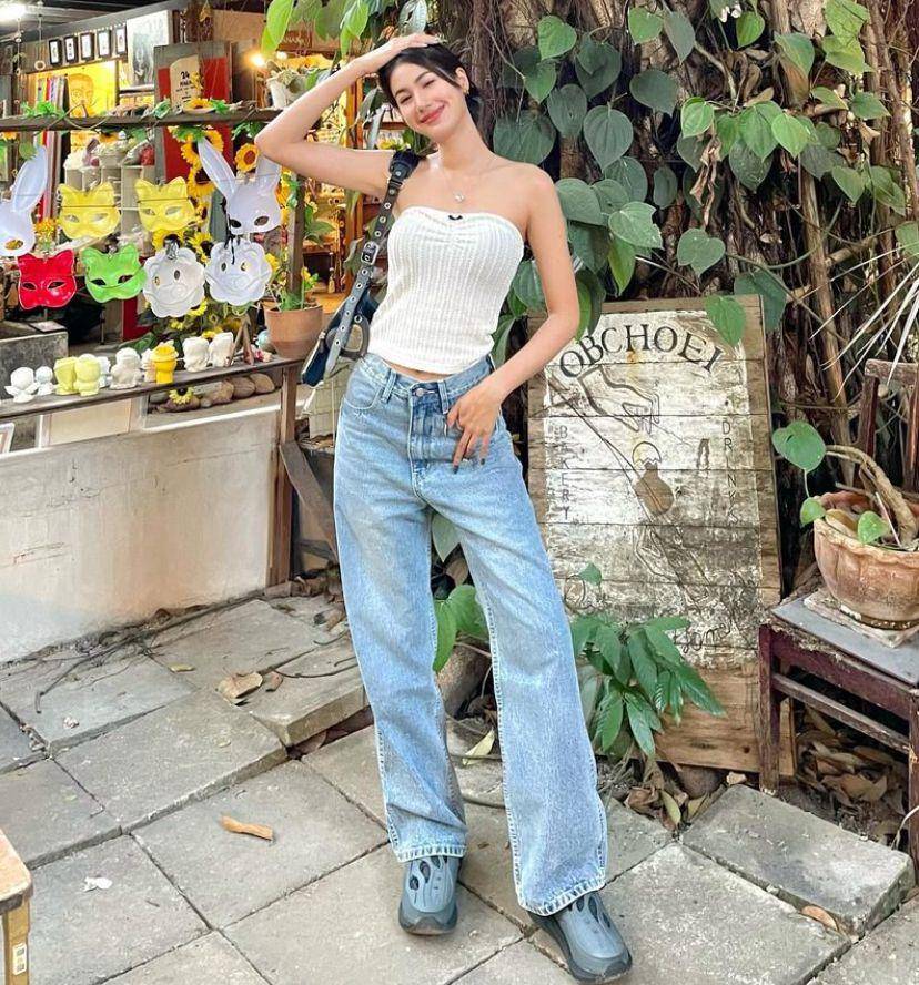potret Pinkploy Paparwadee (instagram.com/pinkployy_)