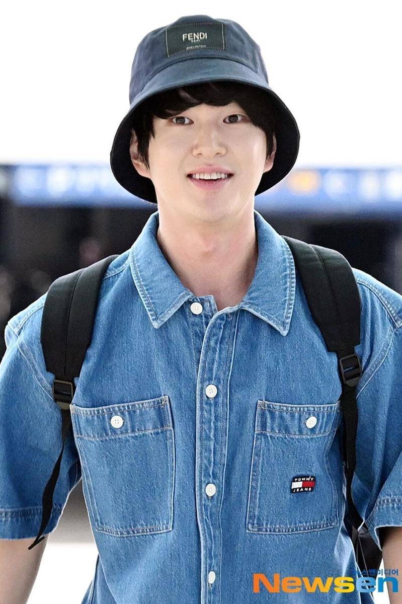 potret terbaru Onew SHINee setelah hiatus lama (dok. Newsen)