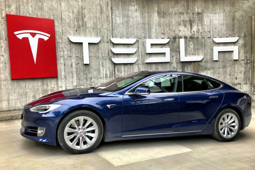 Tesla Bakal PHK 6.020 Karyawan di AS