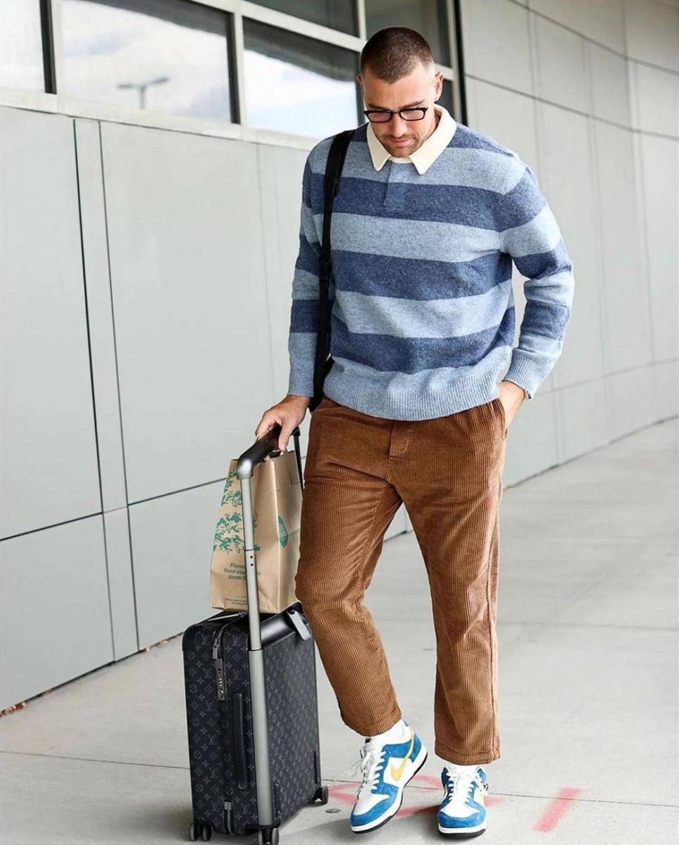 outfit smart casual ala Travis Kelce (instagram.com/killatrav)