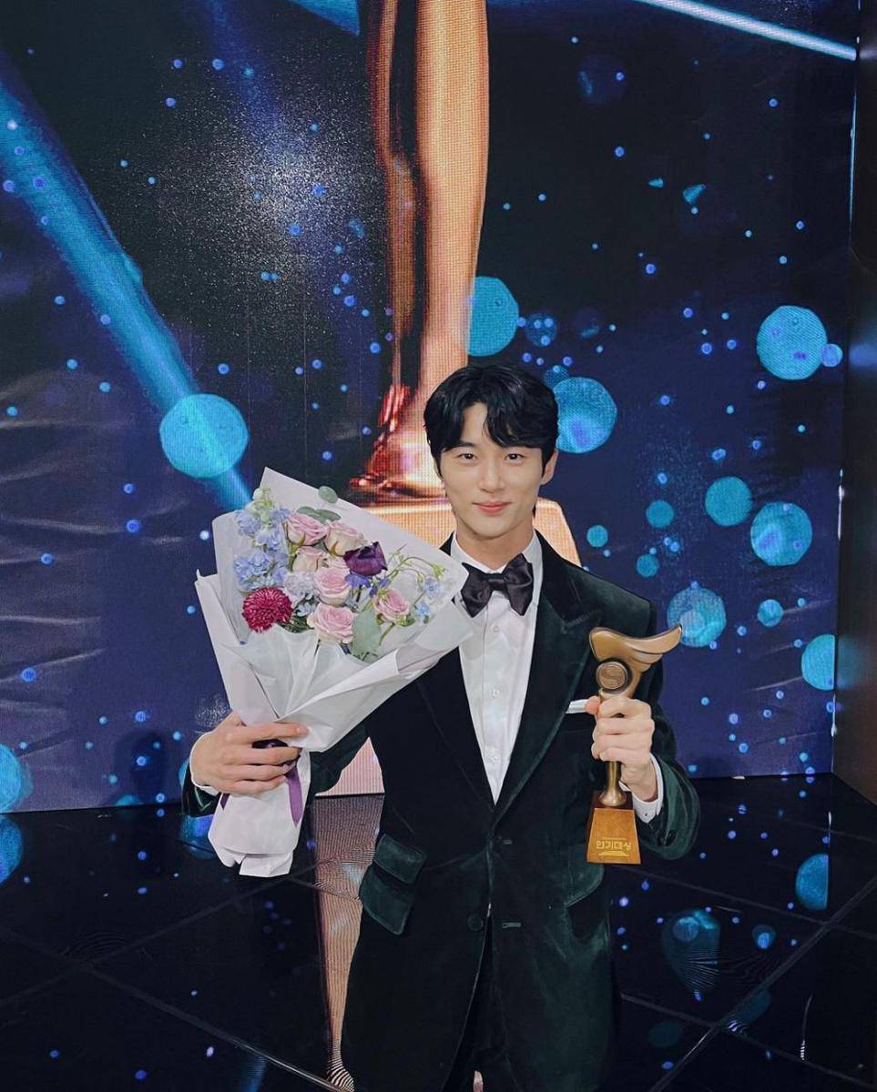 Byeon Woo Seok (instagram.com/byeonwooseok))