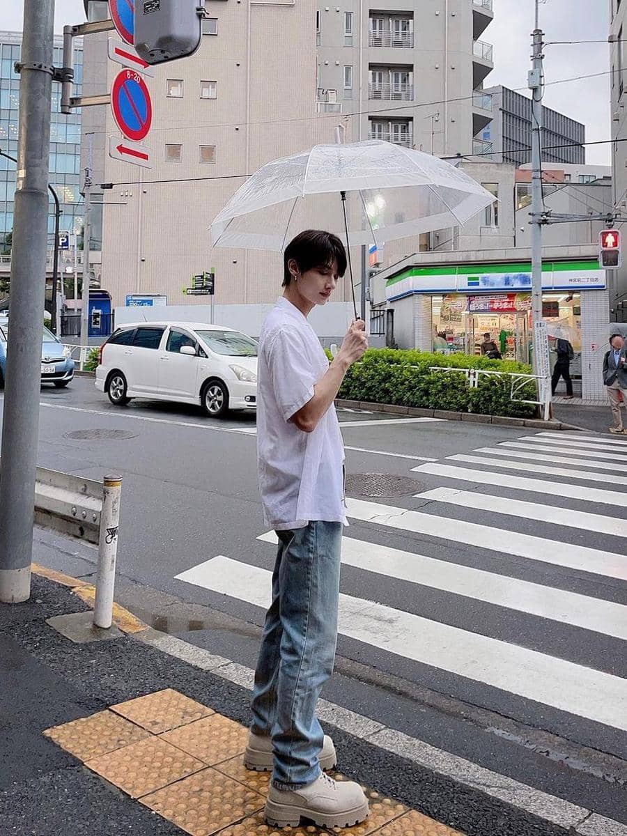 potret Jun SEVENTEEN (instagram.com/junhui_moon)