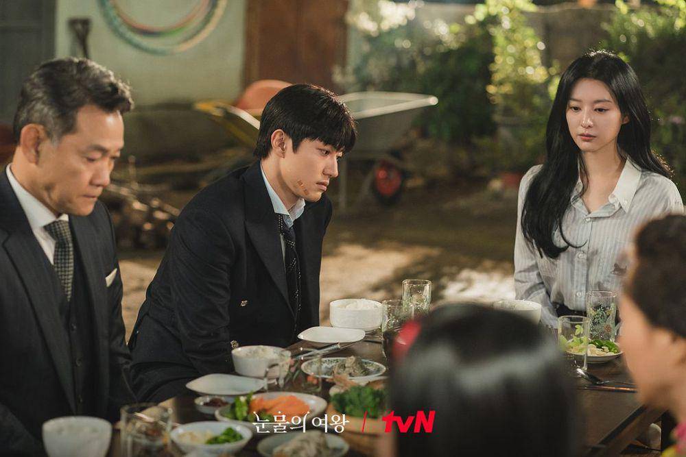 Cuplikan drama Queen of Tears (dok. tvN/Queen of Tears)