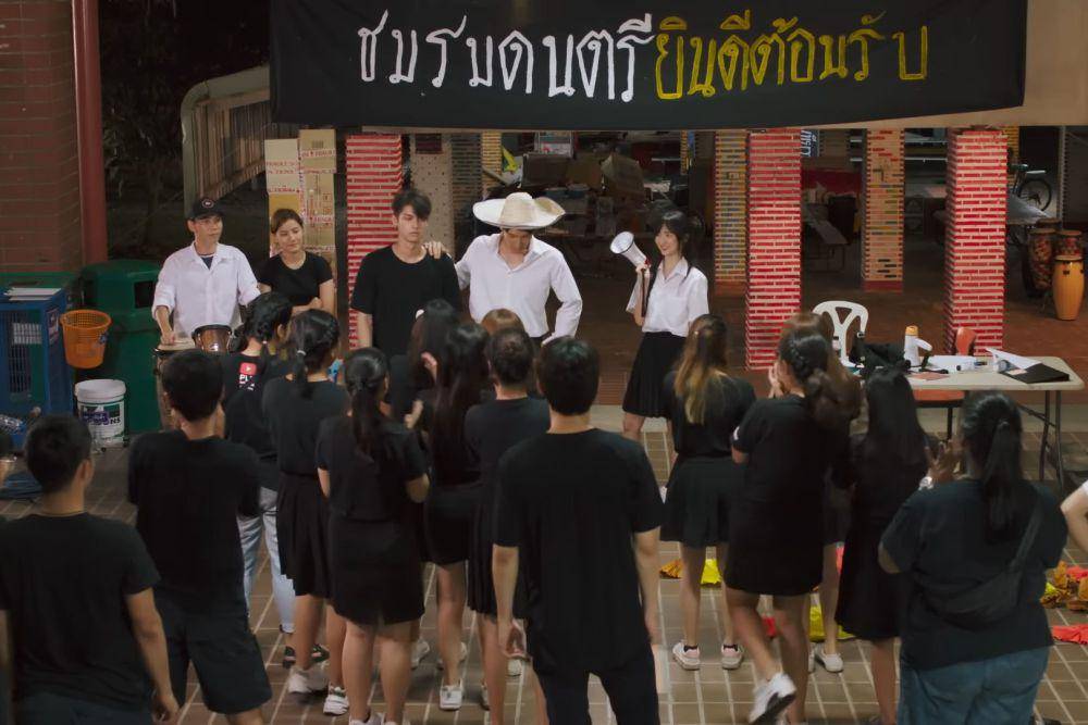 Bright Vachirawit dan Nene Pornnappan di 2gether The Series (dok. GMMTV/2gether The Series)