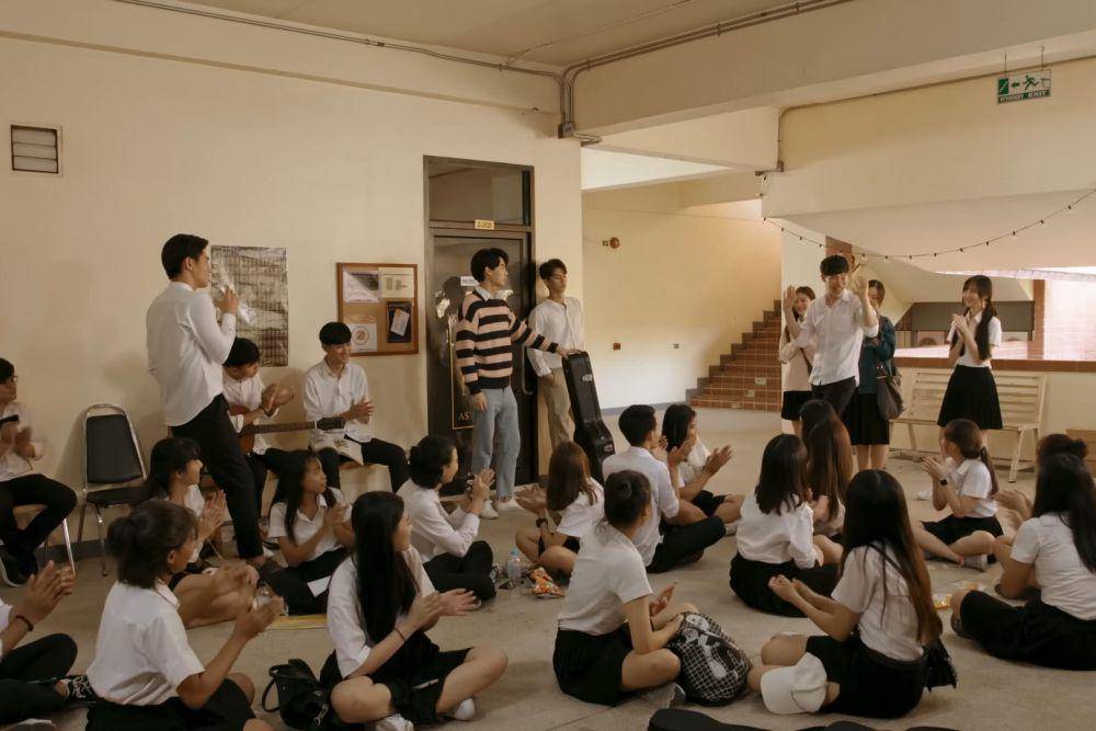 Bright Vachirawit dan Nene Pornnappan di 2gether The Series (dok. GMMTV/2gether The Series)