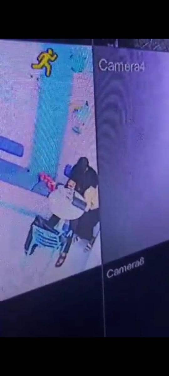 Video CCTV pasangan mesum di kedai es krim di Malang. (IDN Times/Istimewa)