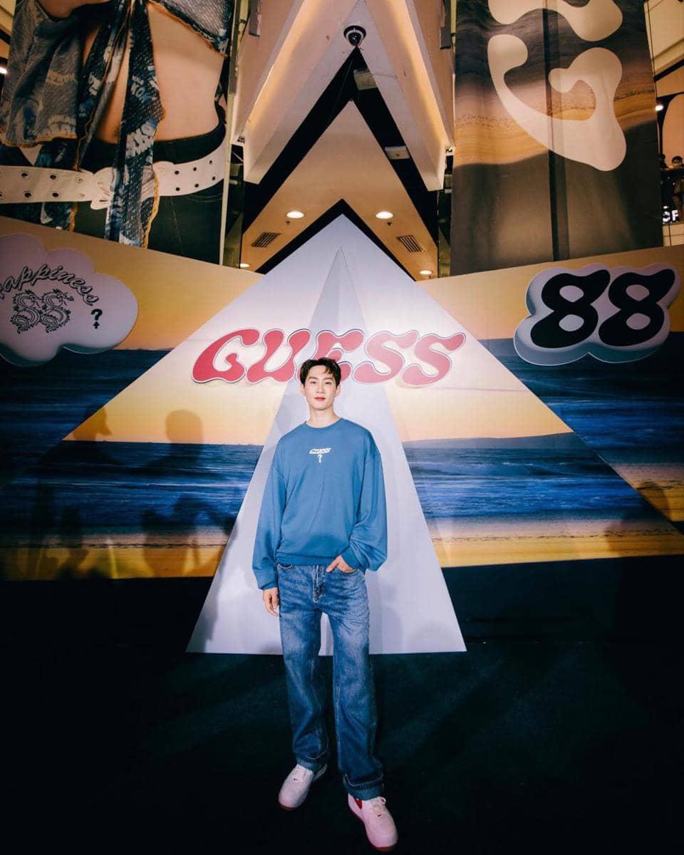 outfit wide leg jeans (instagram.com/ccaptainch)