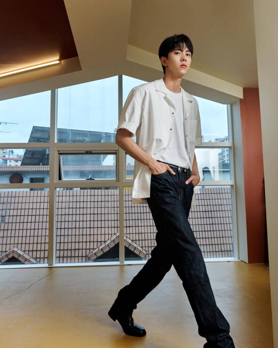 outfit wide leg jeans (instagram.com/ophen28)