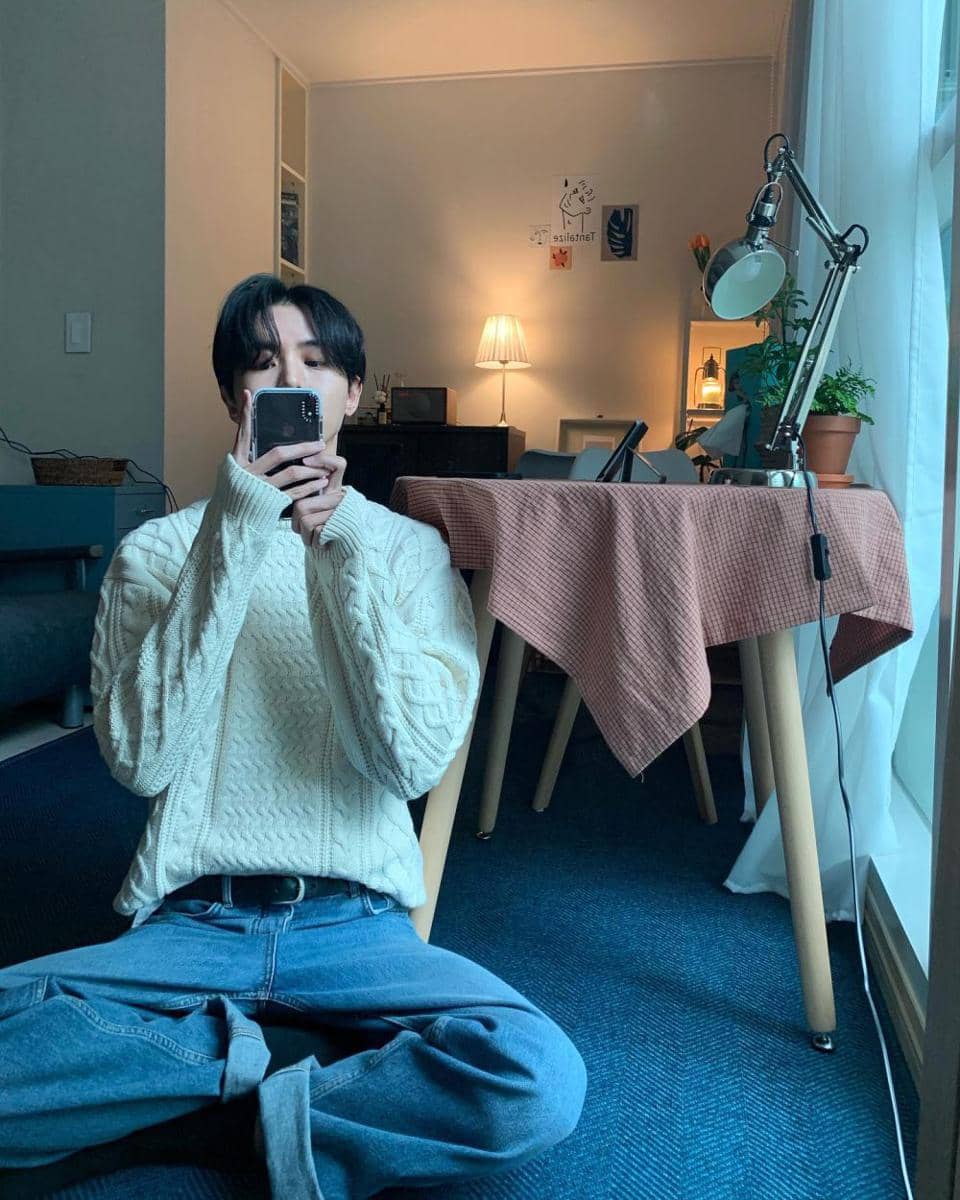 outfit wide leg jeans (instagram.com/ophen28)