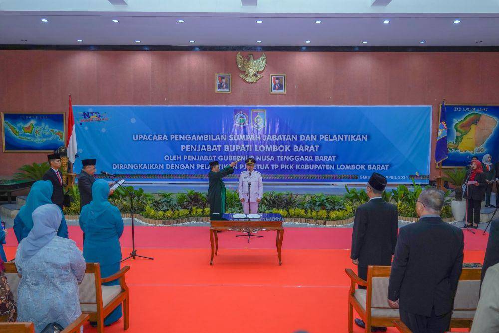 Pelantikan Pj Bupati Lombok Barat Ilham. (dok. Istimewa)