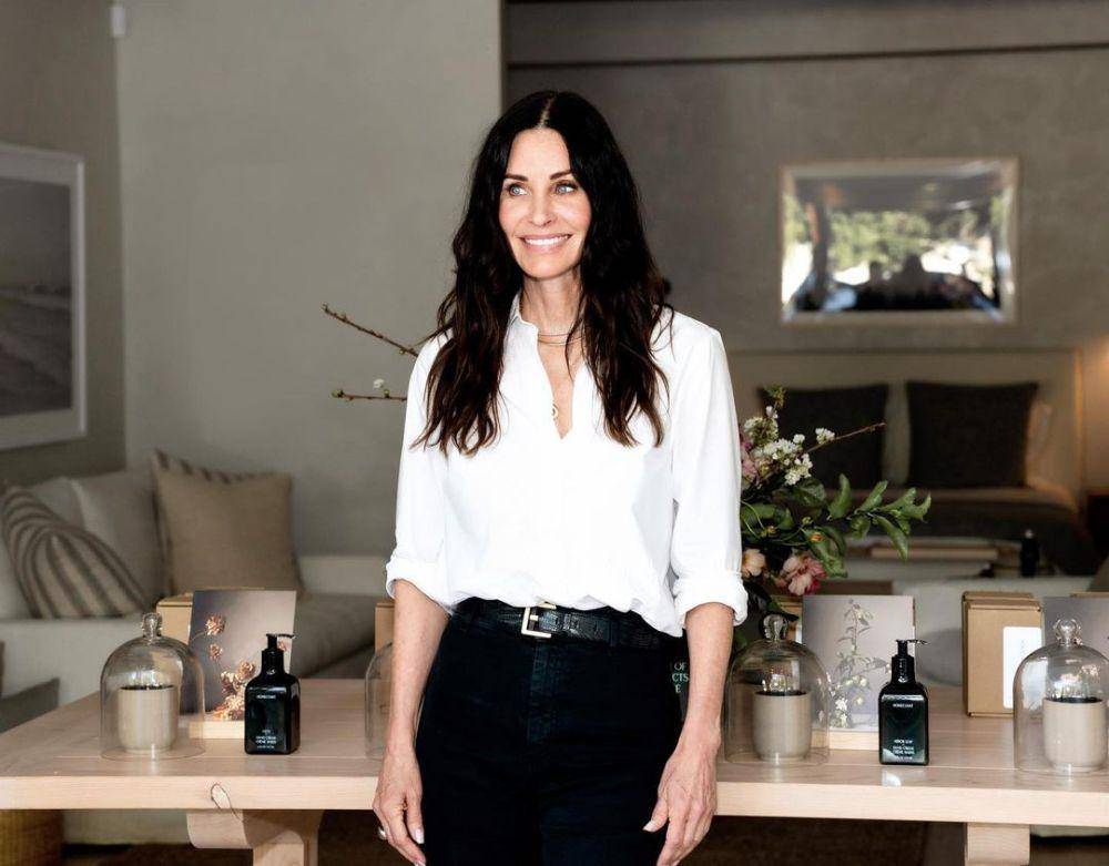 Courteney Cox (Instagram.com/courteneycoxofficial)