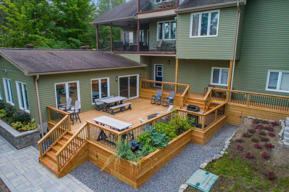 inspirasi split level patio (planner5d.com)