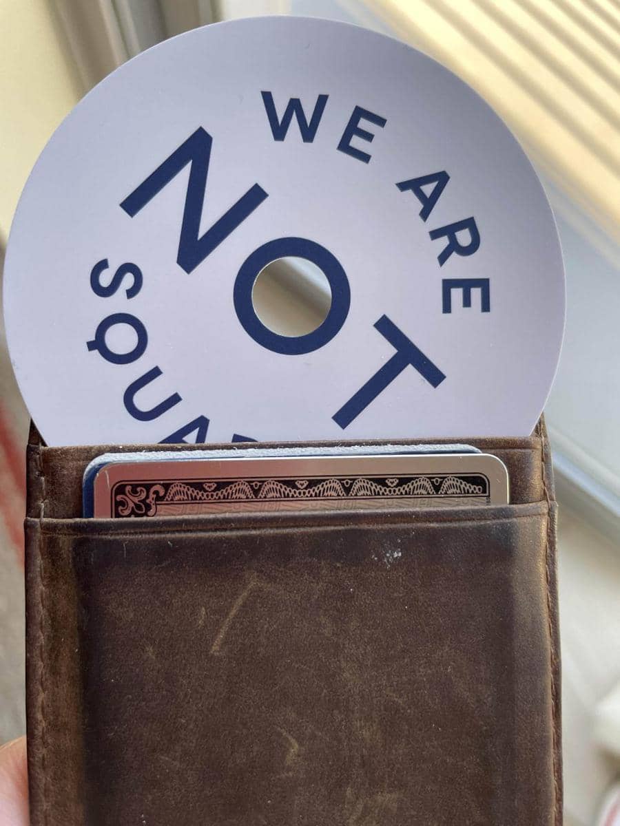 potret bentuk kunci kamar hotel terunik (reddit.com/user/lazerdab)