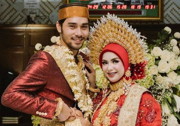 ilustrasi pasangan Suku Bugis. (pinterest.com/D' Wedding)
