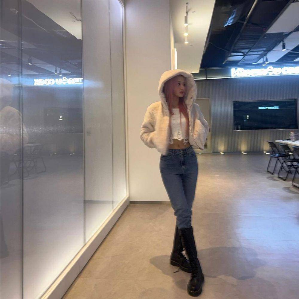 Member KISS OF LIFE (instagram.com/kissoflife_s2)