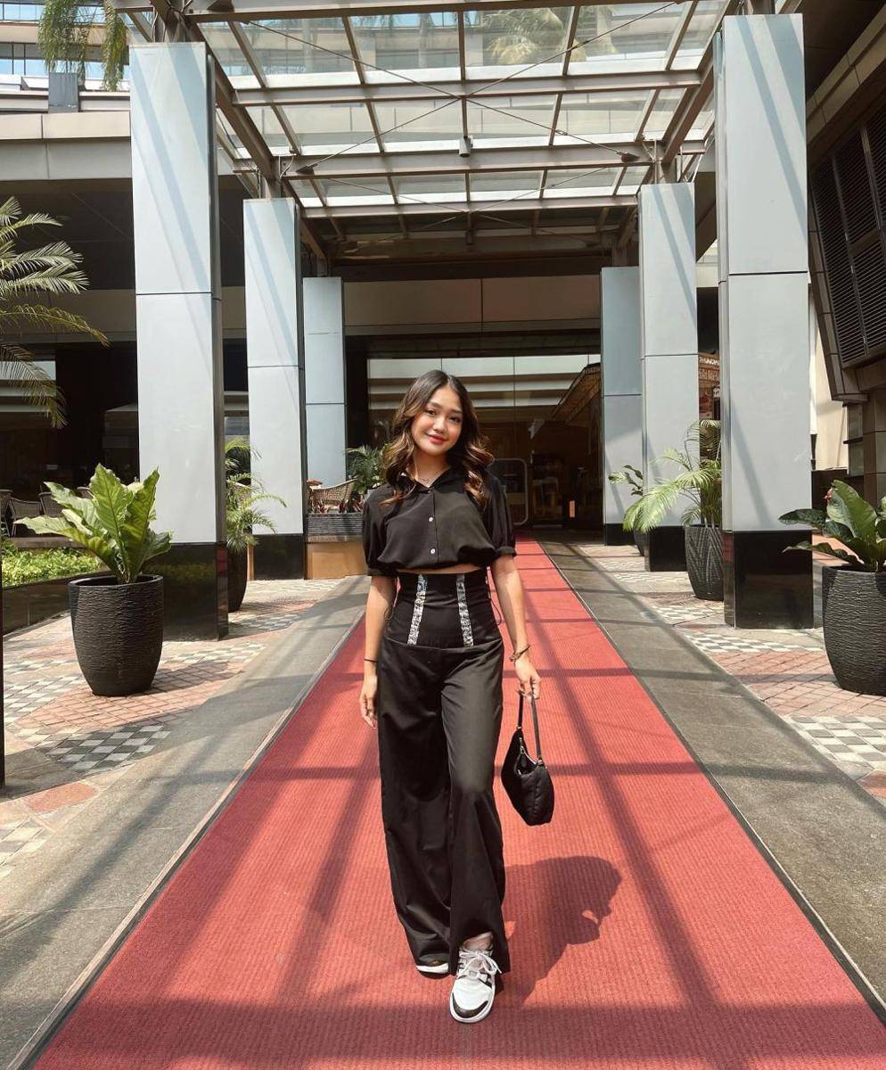 OOTD Terbaru Chandrika Chika (instagram.com/chndrika_)
