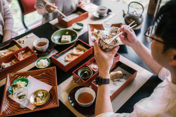 ilustrasi makanan jepang (freepik.com/ freepik)